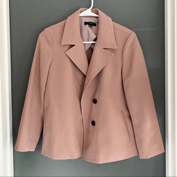Ann Taylor Jackets & Blazers - ANN TAYLOR PETITE Blush Blazer / Size 6P